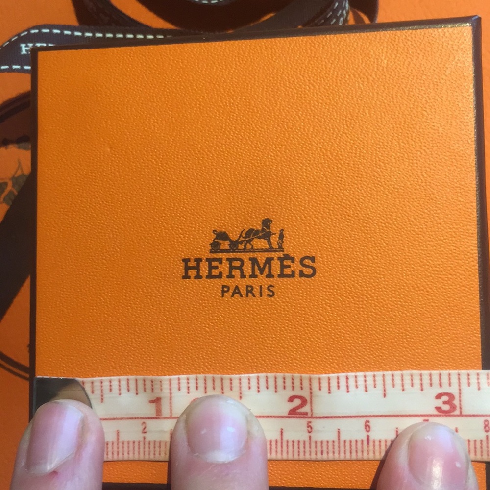 HERMES boxes, ribbons, receipt holder, & gift bag - Picture 6 of 13